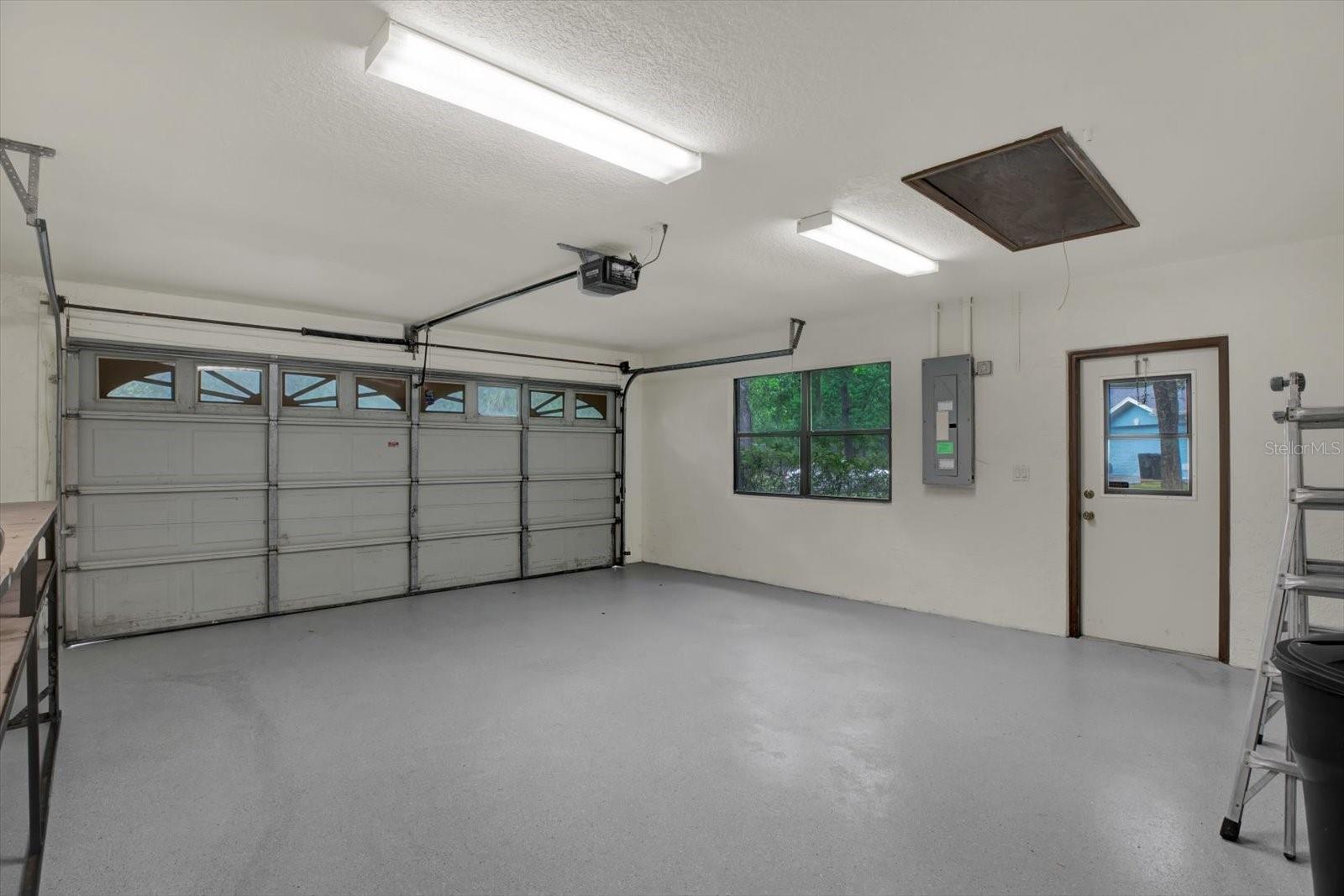 CANDLELIGHT - Residential