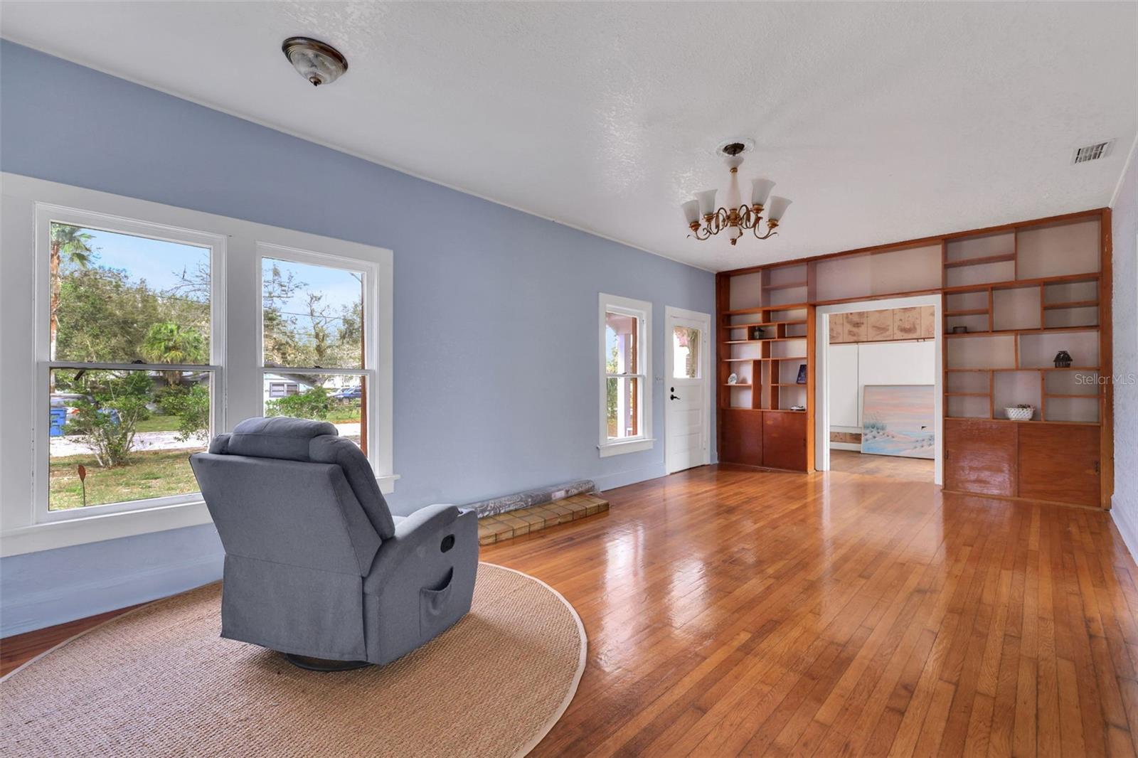 742 HIBISCUS AVENUE