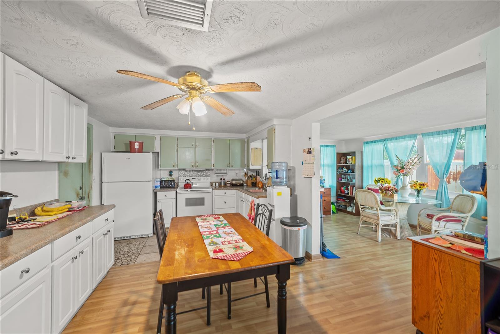 ALOHA GARDENS - Residential