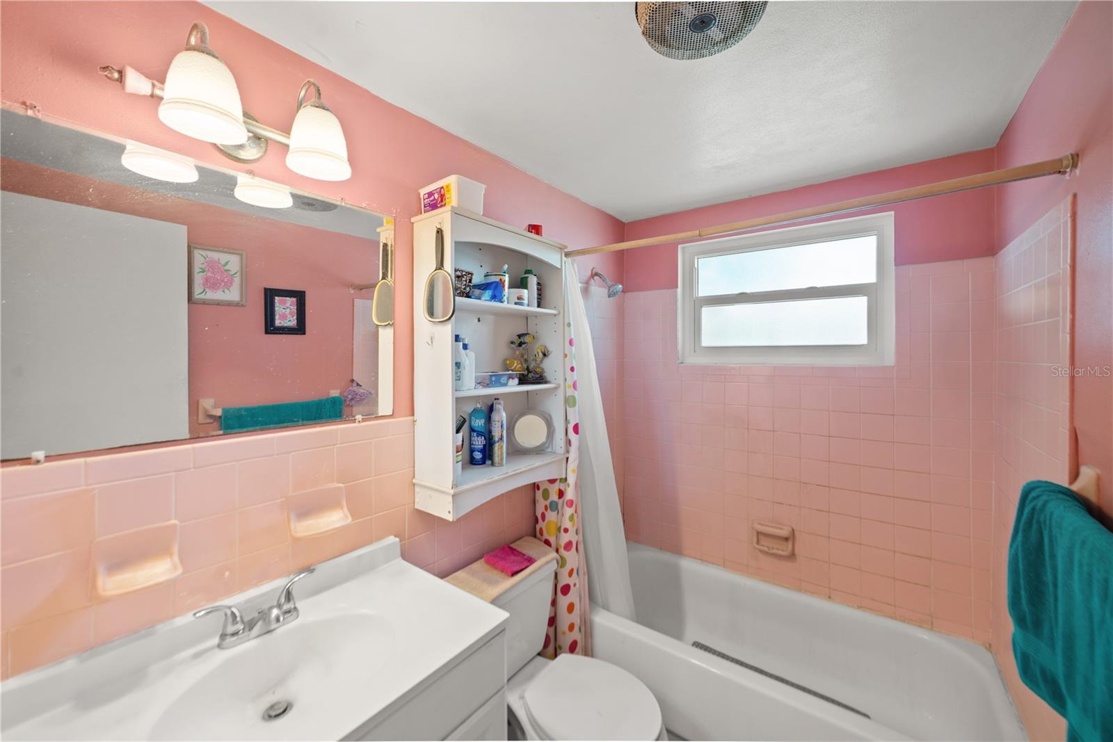 ALOHA GARDENS - Residential