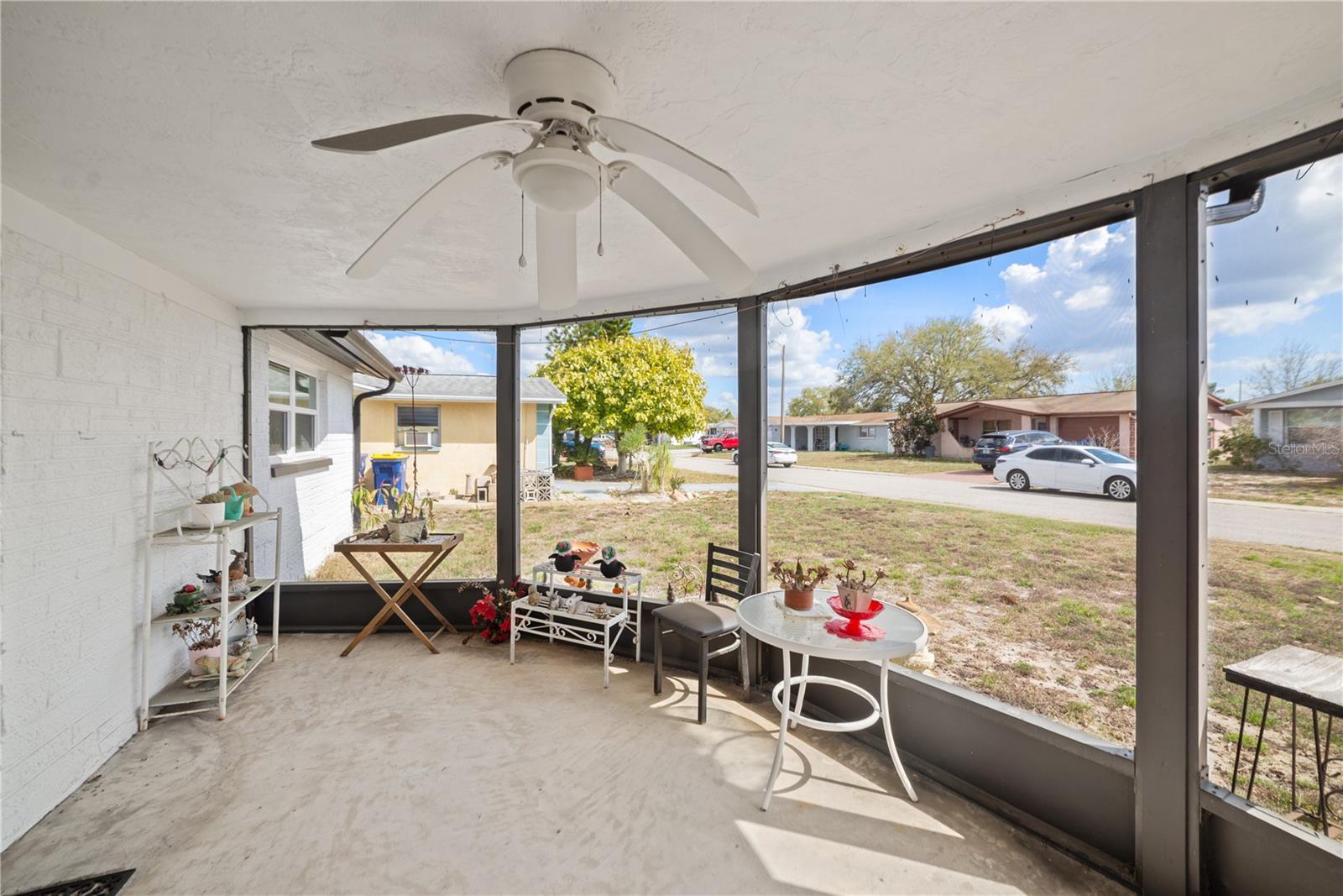 ALOHA GARDENS - Residential