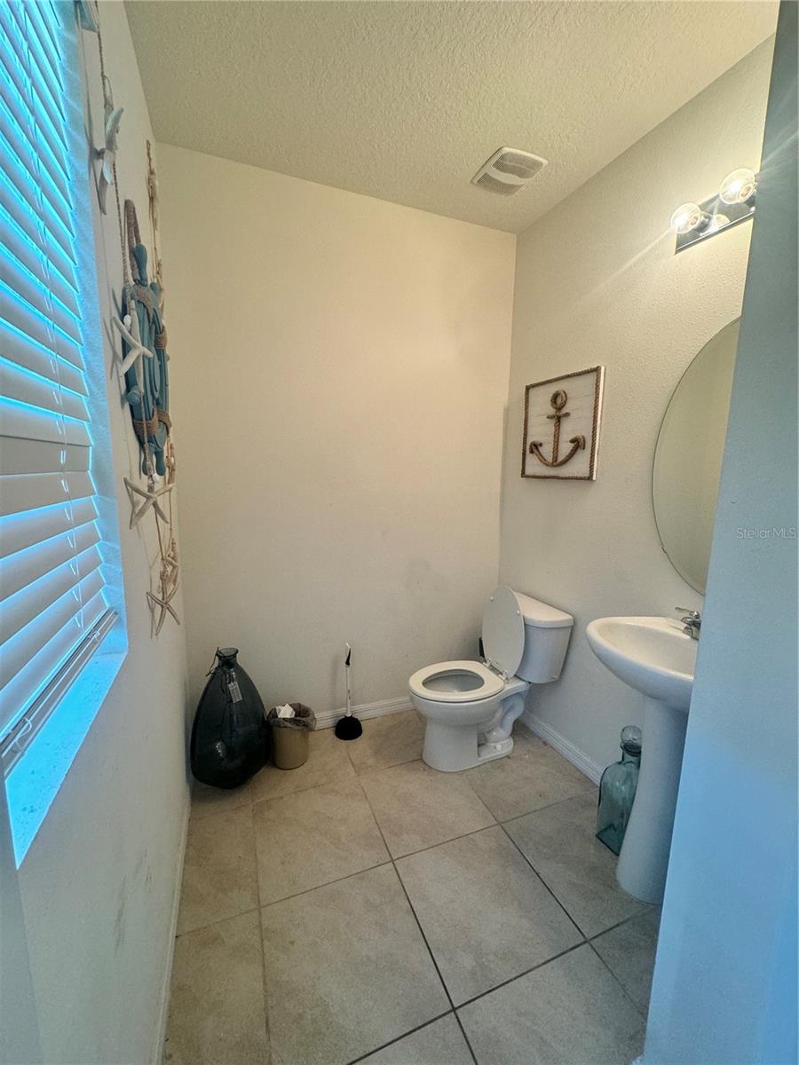 Photo 7 of 11 of 1847 RED CANYON DRIVE townhome