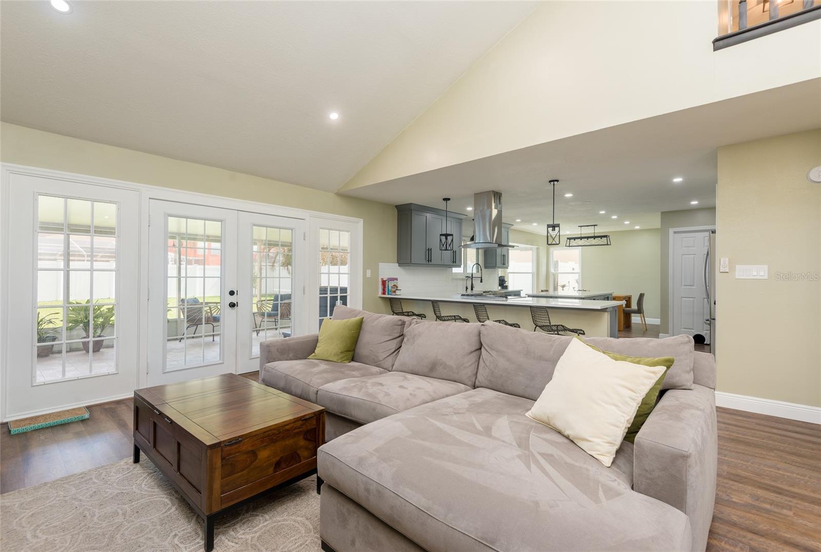 COUNTRY CLUB VILLAGE AT CARROLLWOOD - Residential