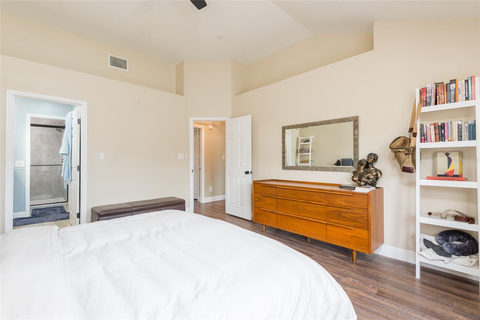 COUNTRY CLUB VILLAGE AT CARROLLWOOD - Residential