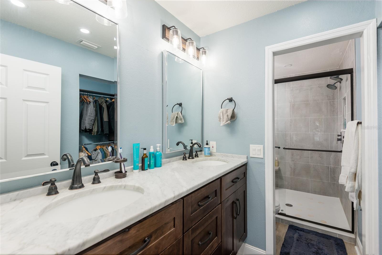 COUNTRY CLUB VILLAGE AT CARROLLWOOD - Residential