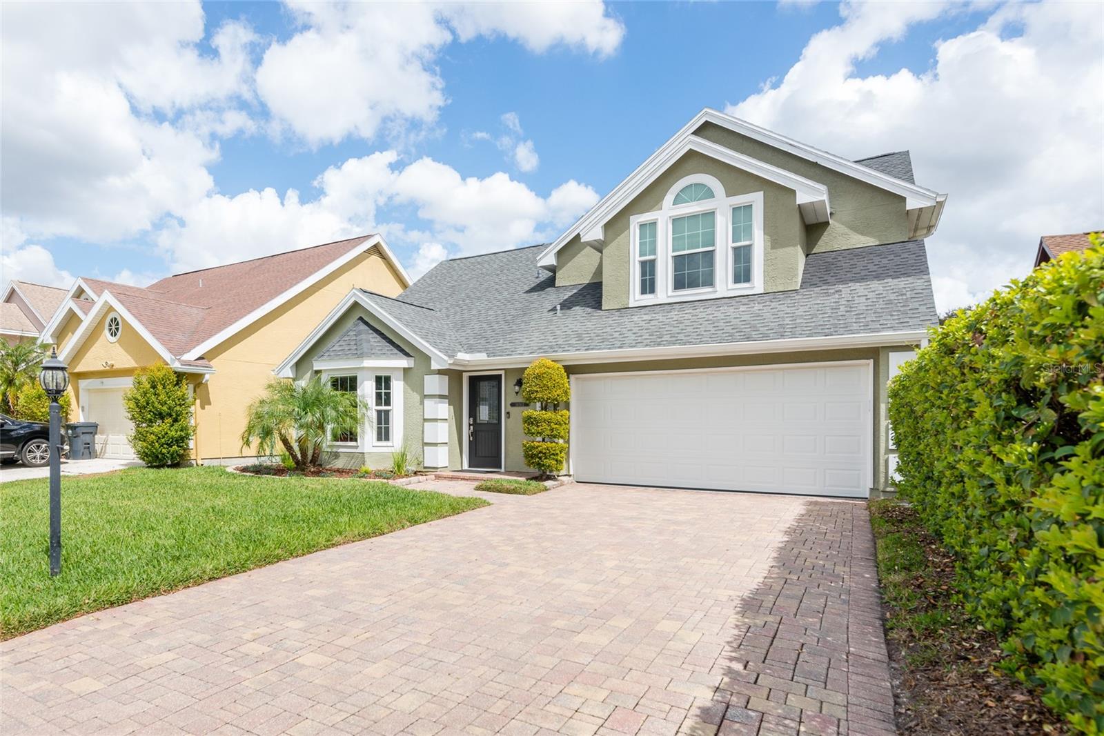 COUNTRY CLUB VILLAGE AT CARROLLWOOD - Residential