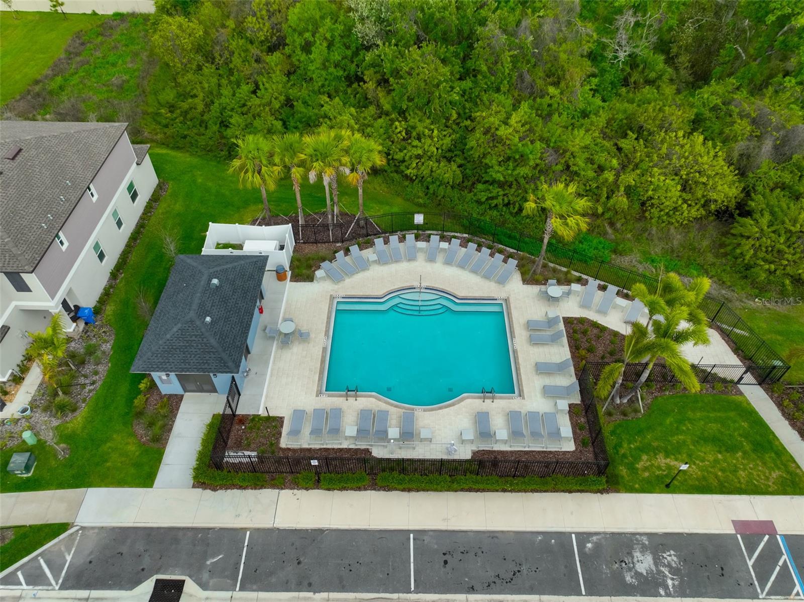 SOUTH SHORE POINTE - Residential