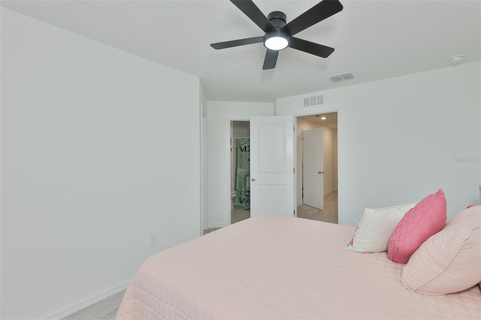 SOUTH SHORE POINTE - Residential