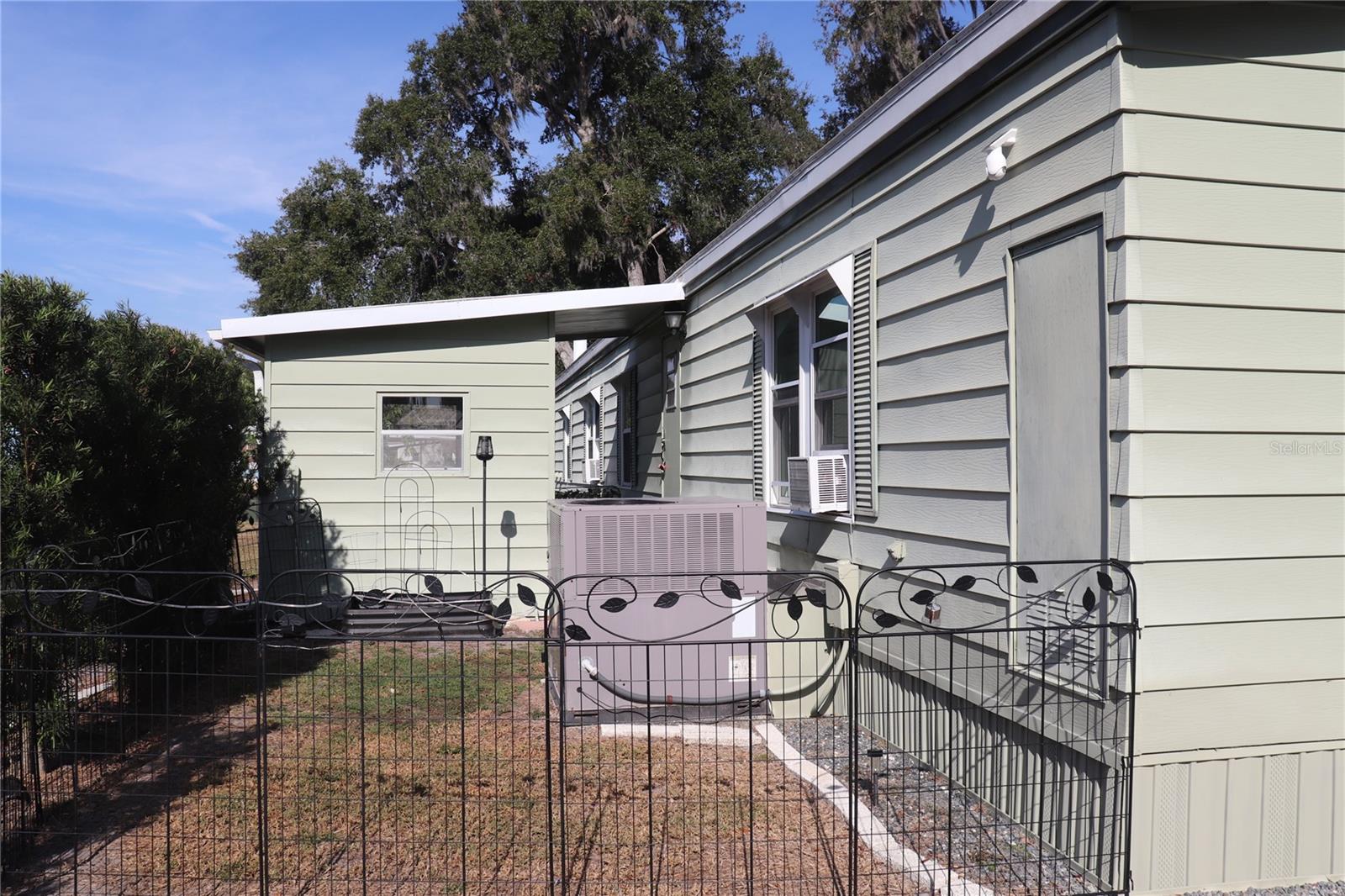 CONTINENTAL COUNTRY CLUB COMMU - Residential