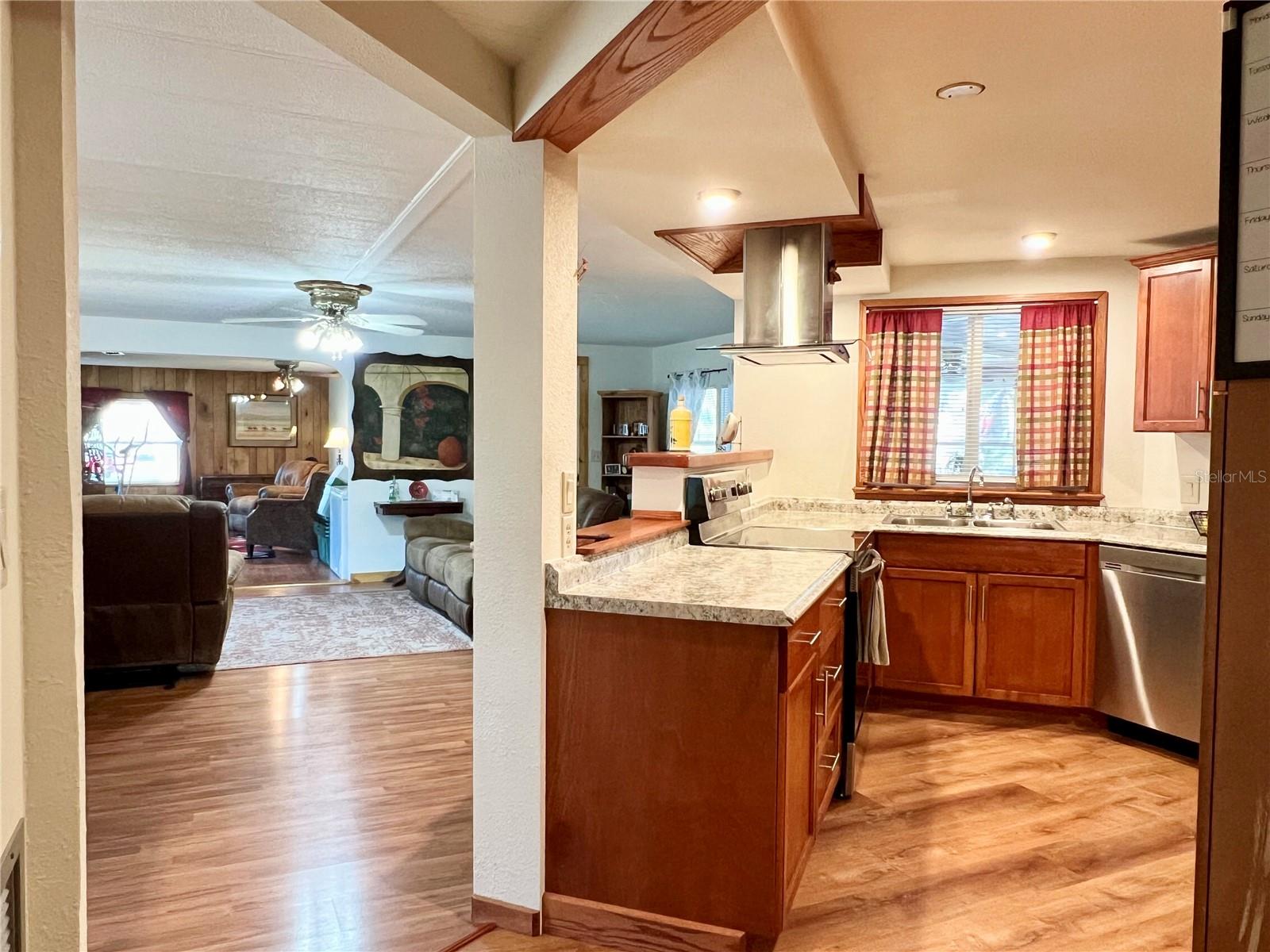 CONTINENTAL COUNTRY CLUB COMMU - Residential