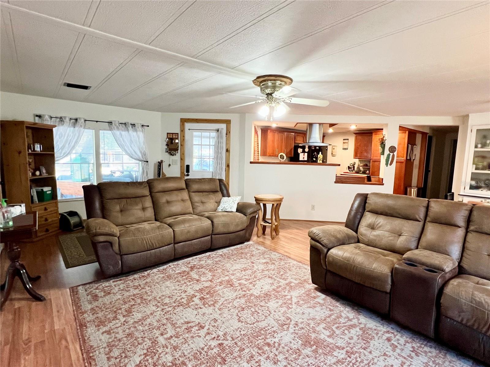 CONTINENTAL COUNTRY CLUB COMMU - Residential