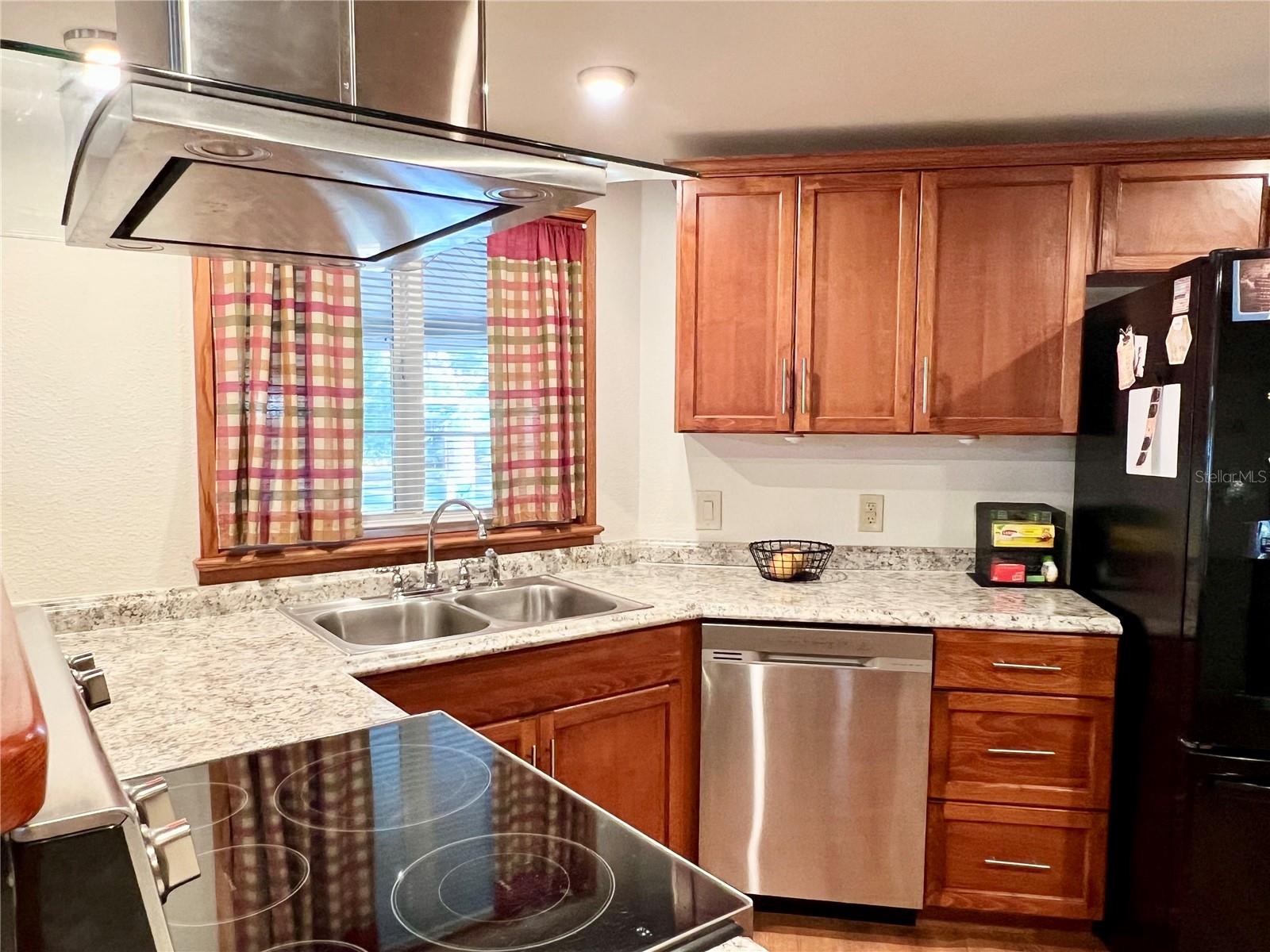 CONTINENTAL COUNTRY CLUB COMMU - Residential