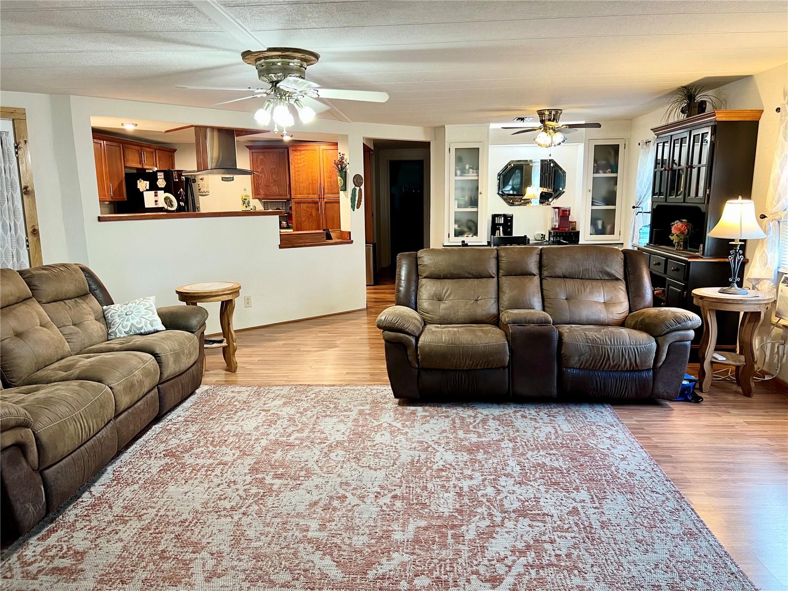 CONTINENTAL COUNTRY CLUB COMMU - Residential