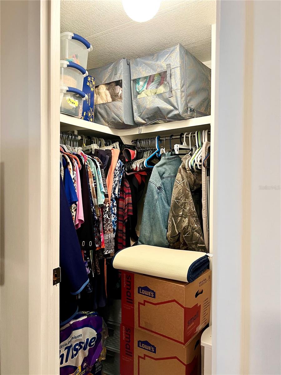 CONTINENTAL COUNTRY CLUB COMMU - Residential