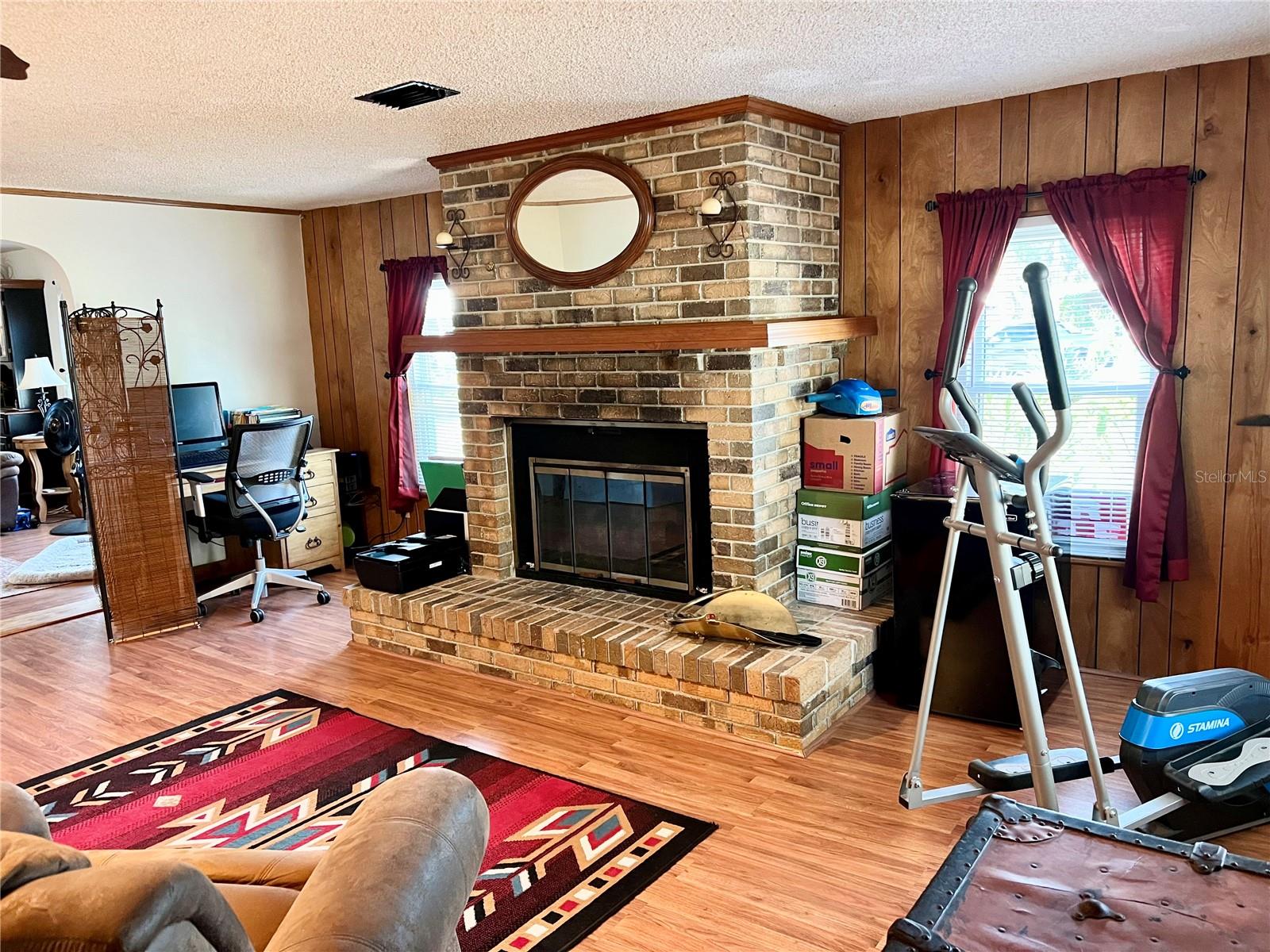 CONTINENTAL COUNTRY CLUB COMMU - Residential