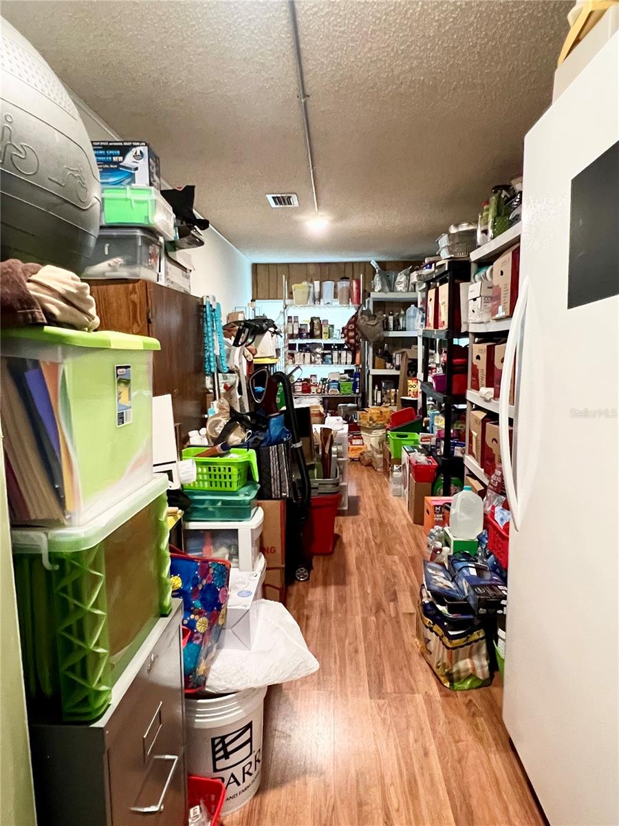 CONTINENTAL COUNTRY CLUB COMMU - Residential