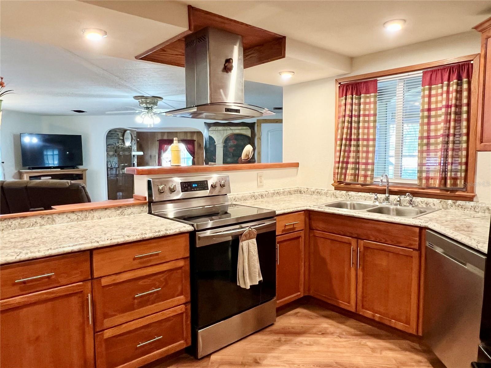 CONTINENTAL COUNTRY CLUB COMMU - Residential