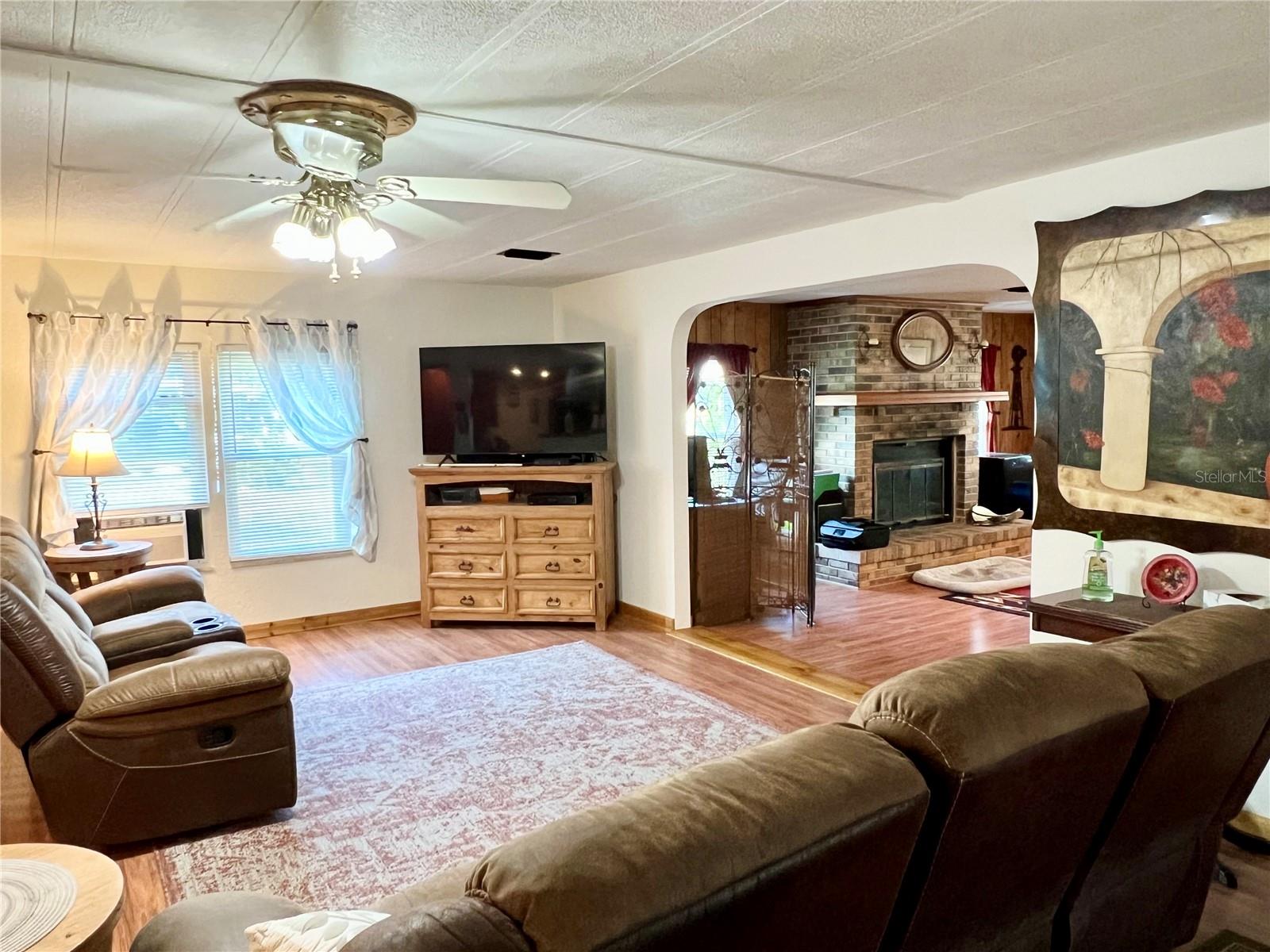 CONTINENTAL COUNTRY CLUB COMMU - Residential