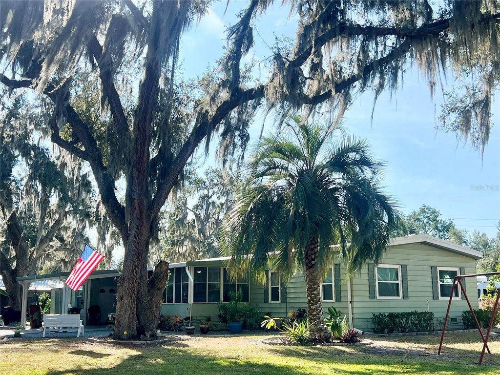 Photo of 2 S Bobwhite Road, Wildwood, FL 34785 (MLS # G5105186)