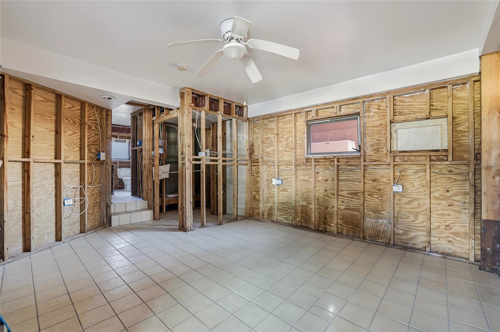 PENGUIN CABANA SUB - Residential