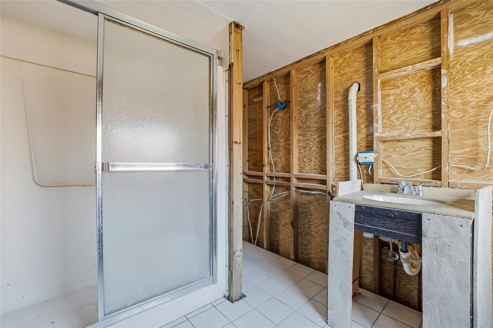 PENGUIN CABANA SUB - Residential