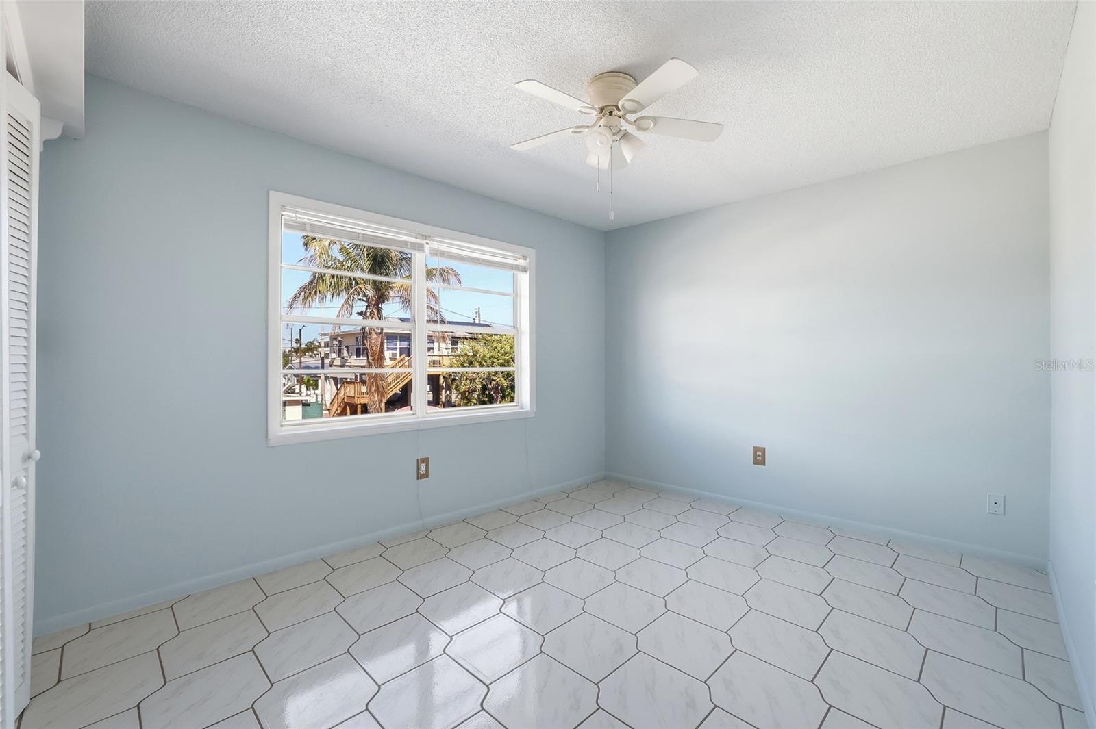 PENGUIN CABANA SUB - Residential