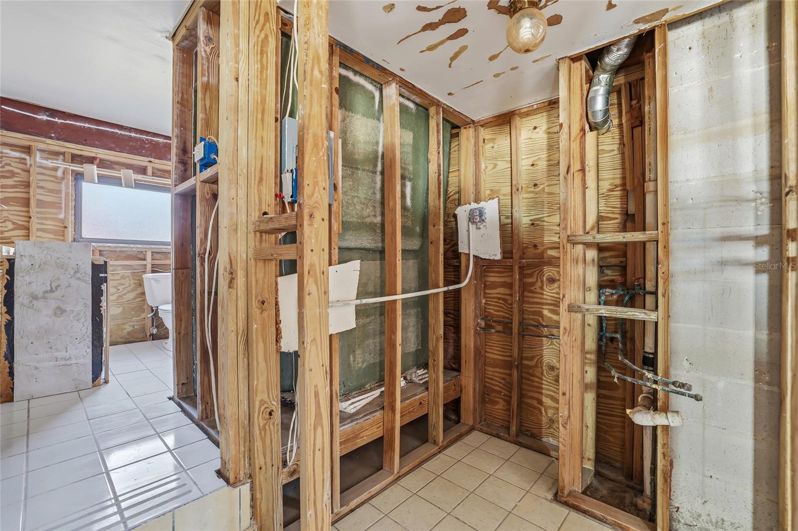 PENGUIN CABANA SUB - Residential