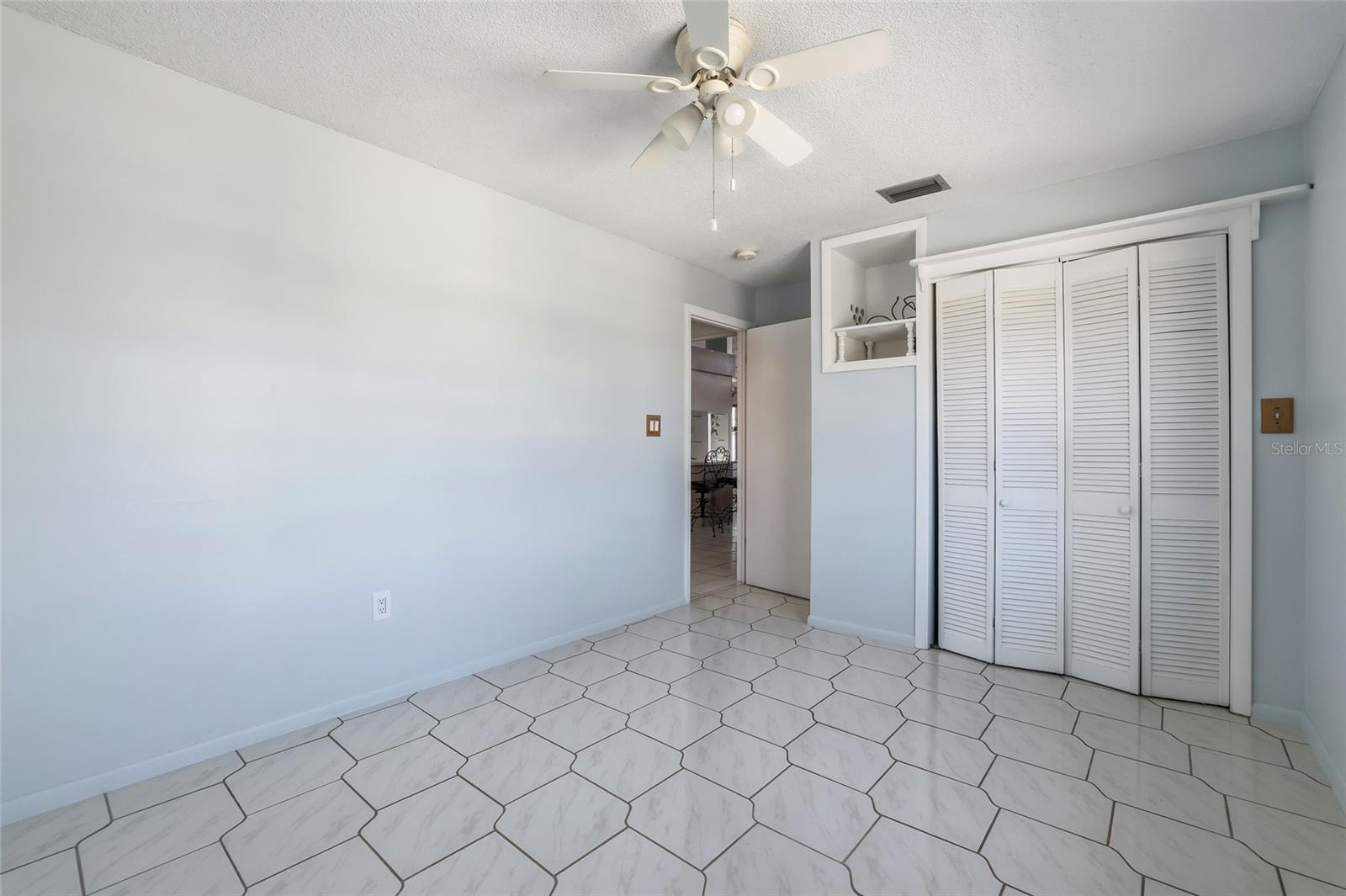 PENGUIN CABANA SUB - Residential