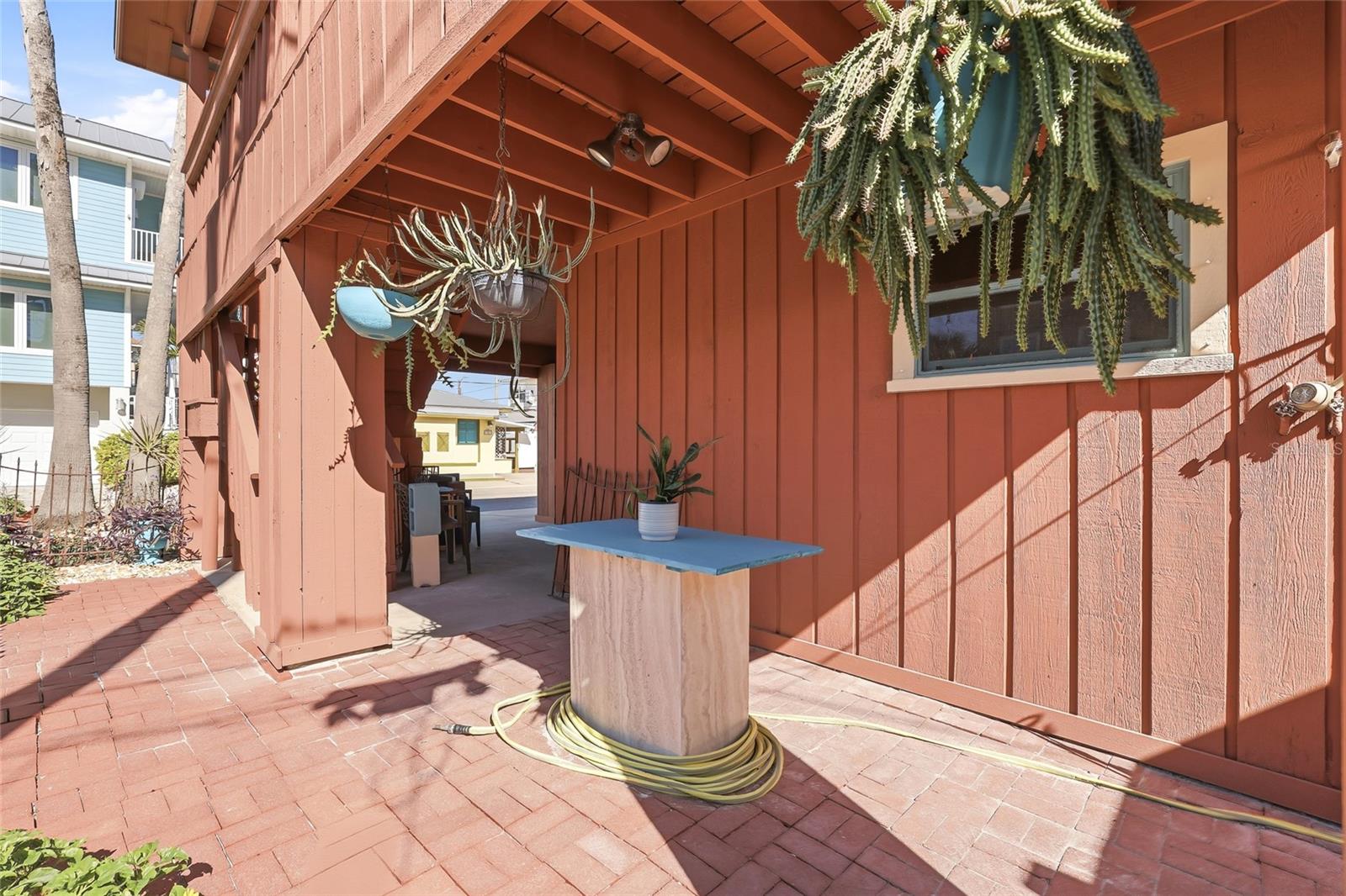 PENGUIN CABANA SUB - Residential