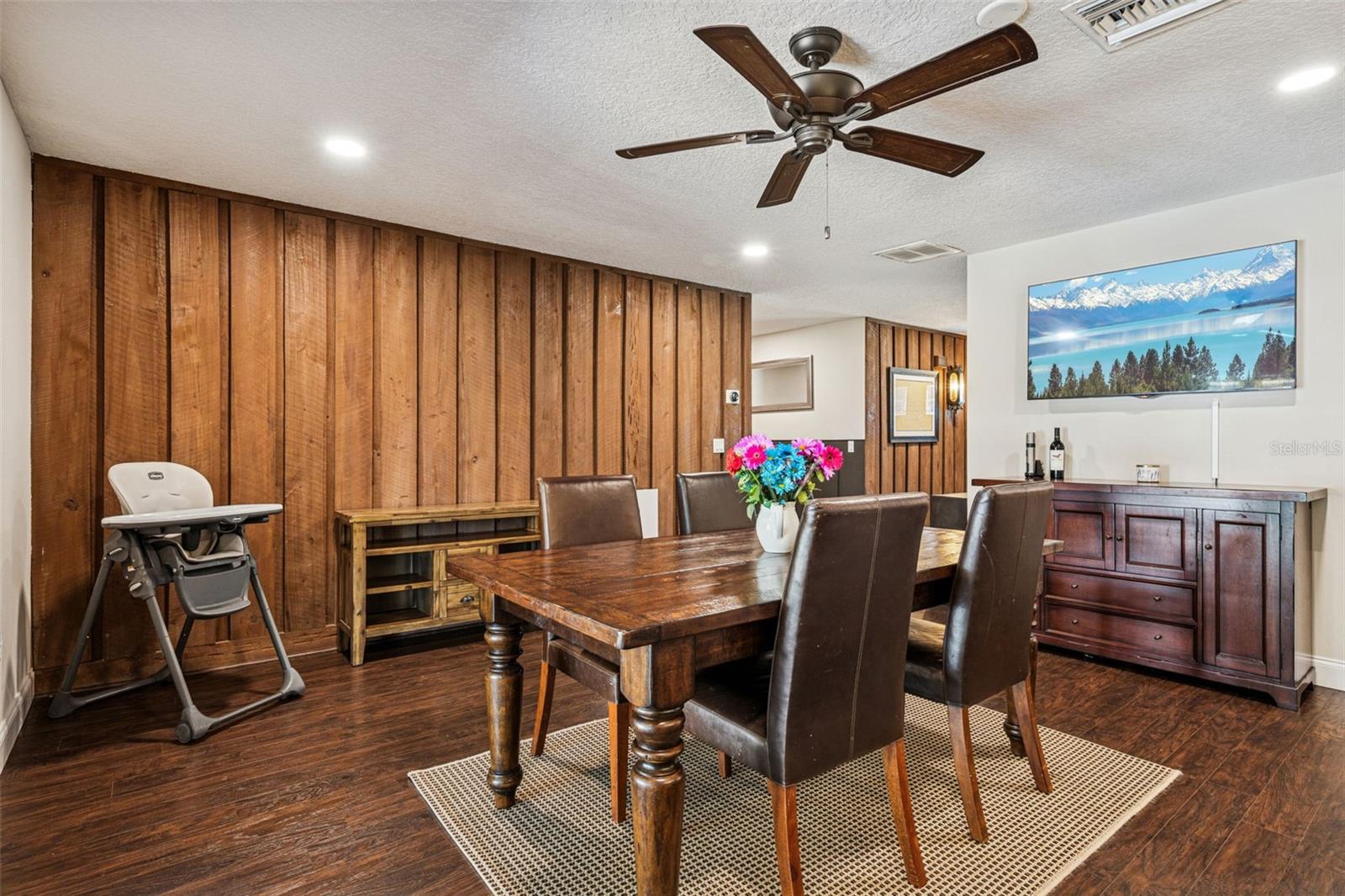 8937 EASTERLING DRIVE