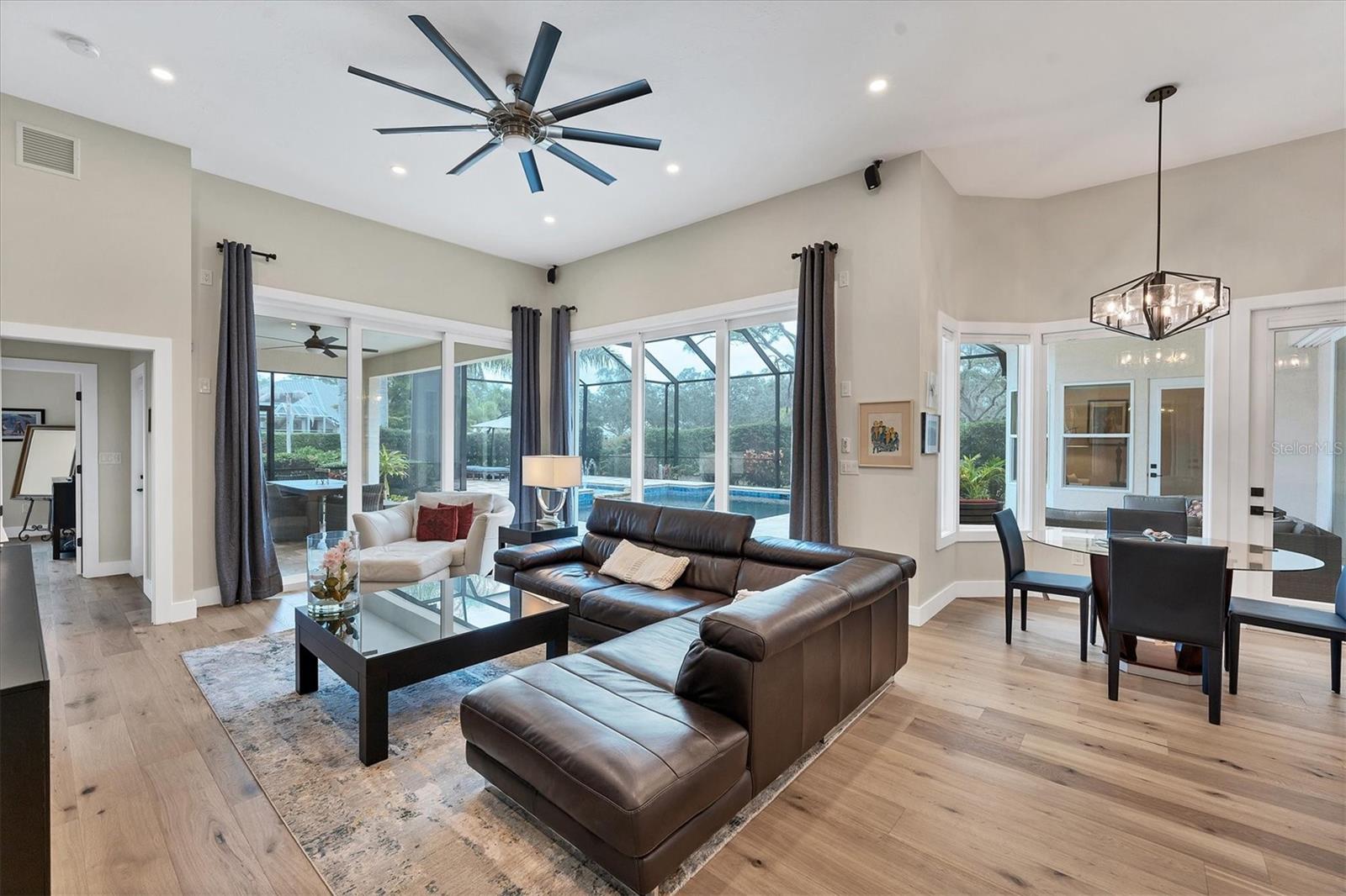 UNIVERSITY PARK - Residential