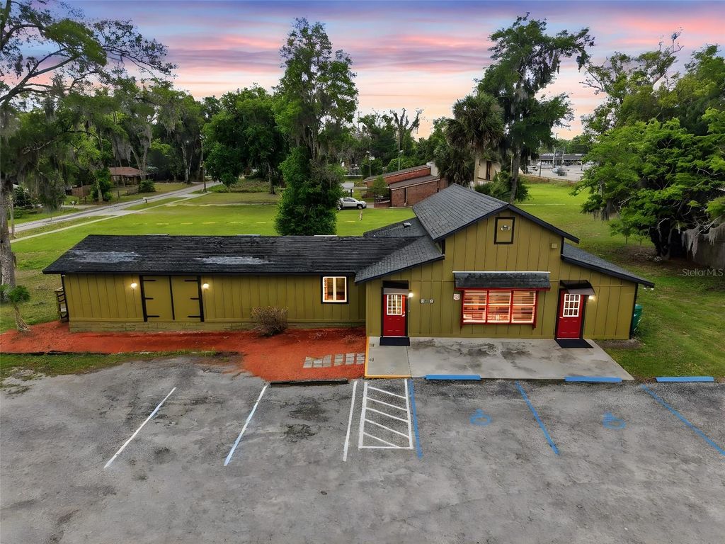 Photo of 1030 Camphor Lane, Deland, FL 32720 (MLS # V4948337)