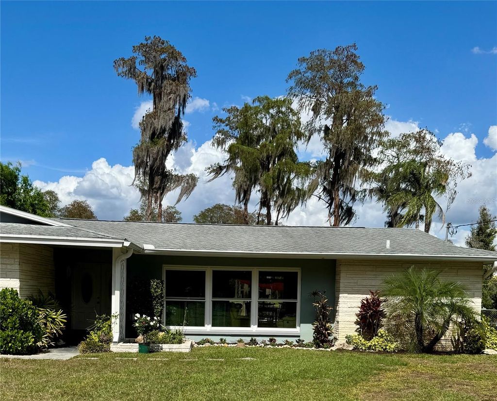Photo of 17109 Rainbow Ter, Odessa, FL 33556 (MLS # TB8513826)