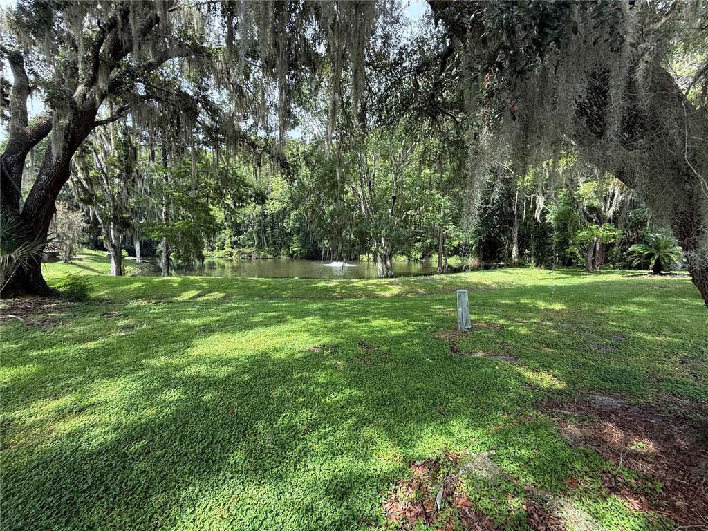 Photo of 802 Robin Lane, Wildwood, FL 34785 (MLS # G5115879)