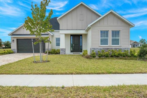 A home in LAKE ALFRED