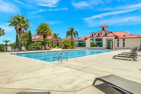 A home in LAKE ALFRED