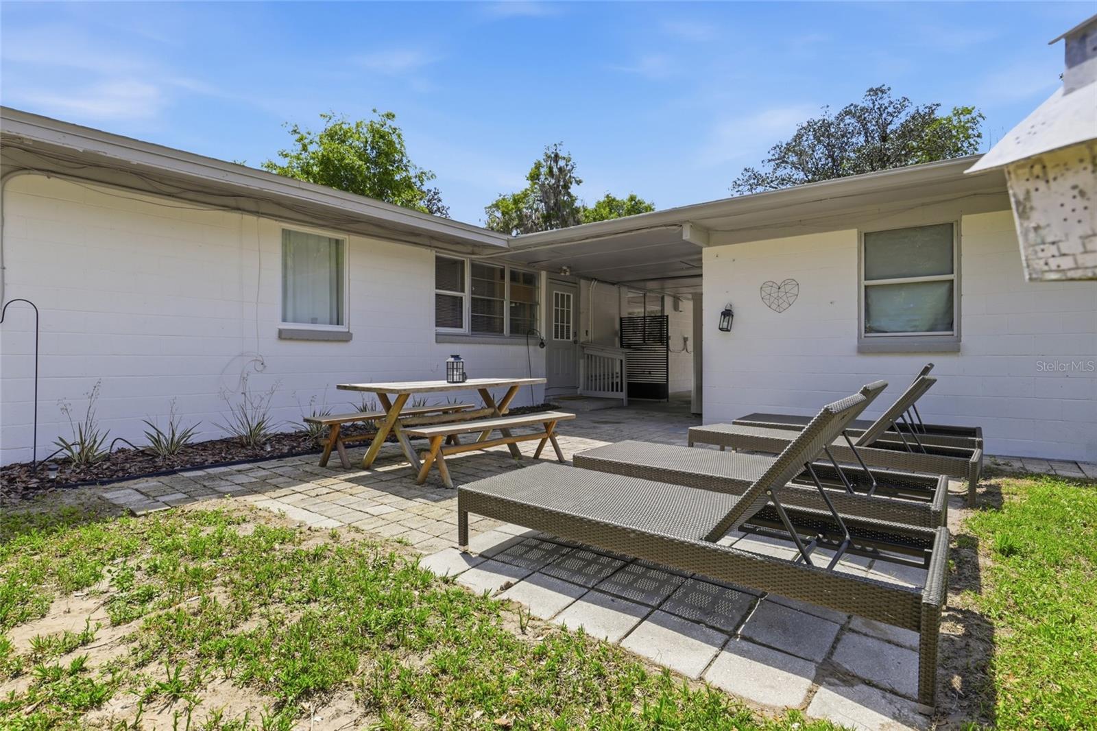 LORRAINE COURT - Residential