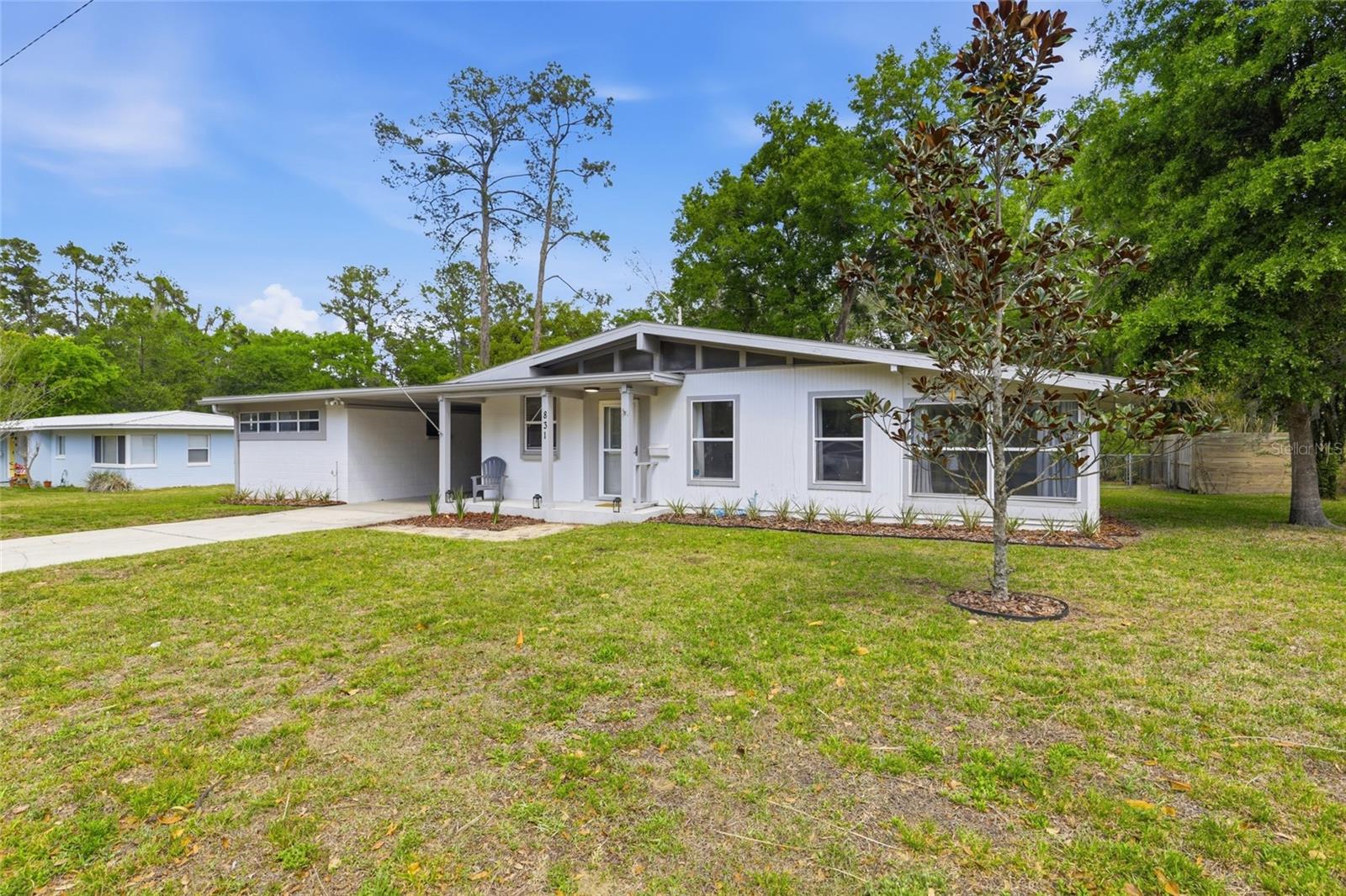 LORRAINE COURT - Residential