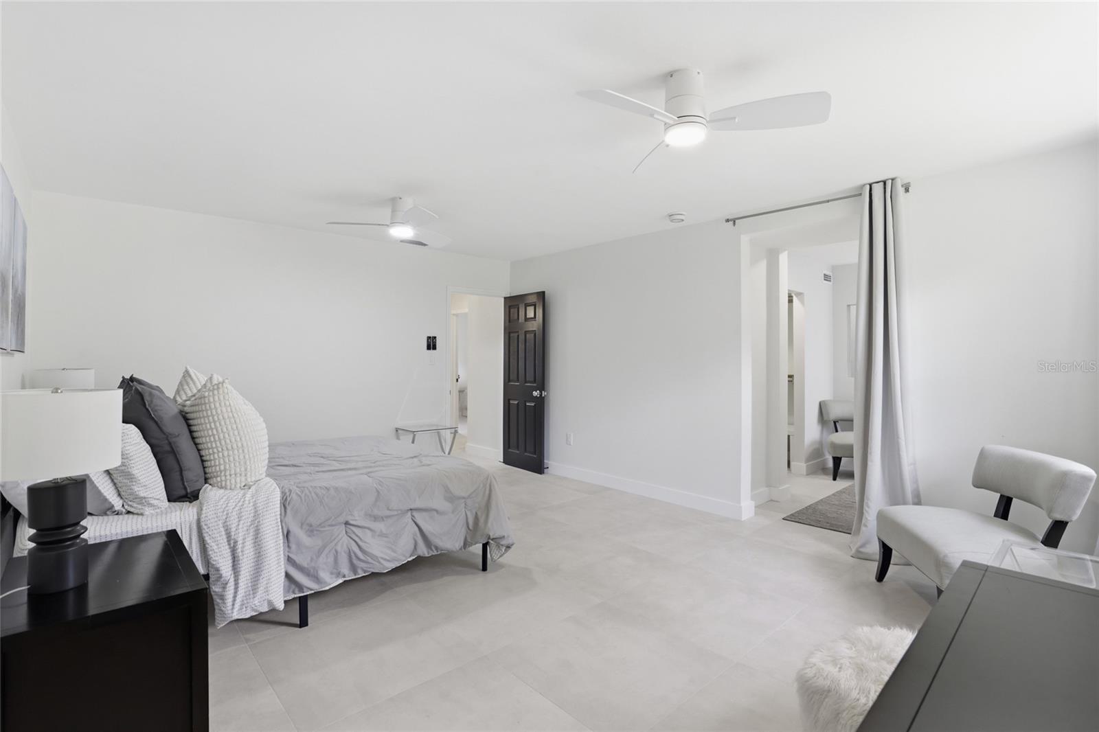 LORRAINE COURT - Residential