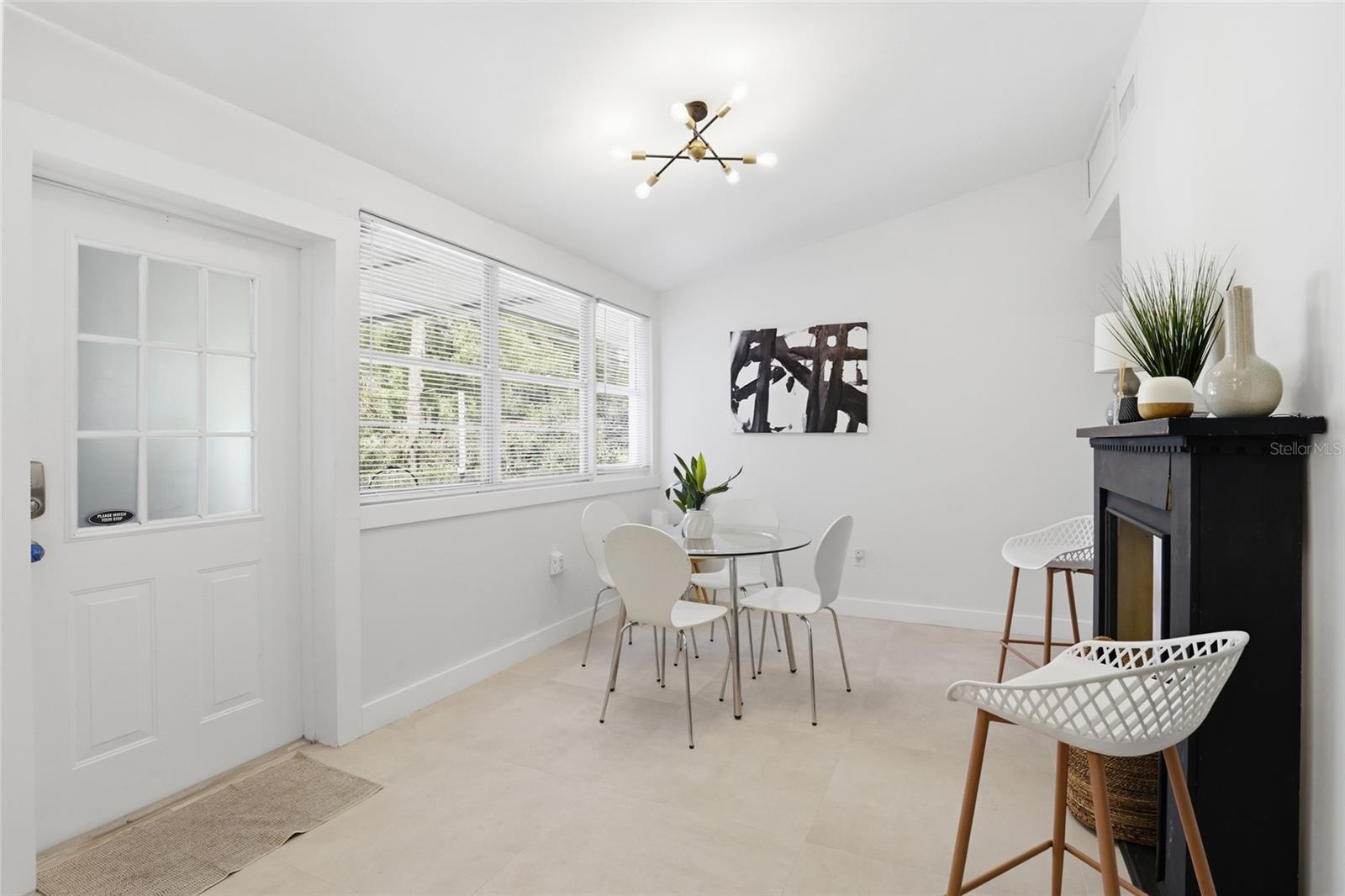 LORRAINE COURT - Residential