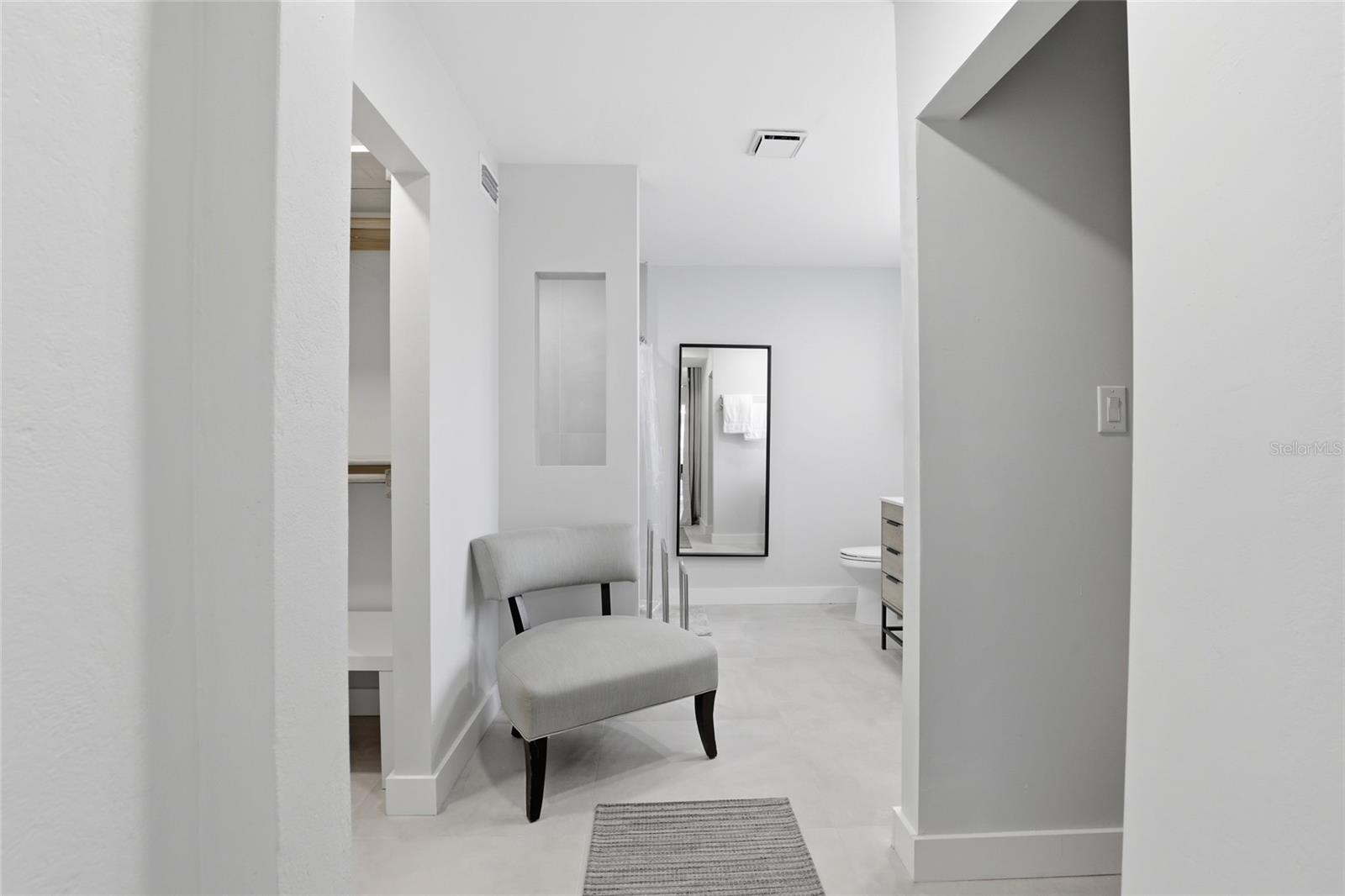 LORRAINE COURT - Residential