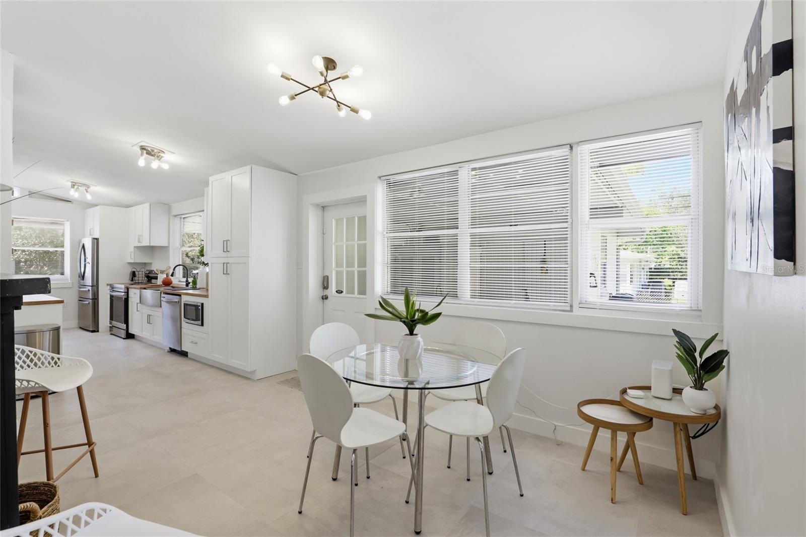 LORRAINE COURT - Residential