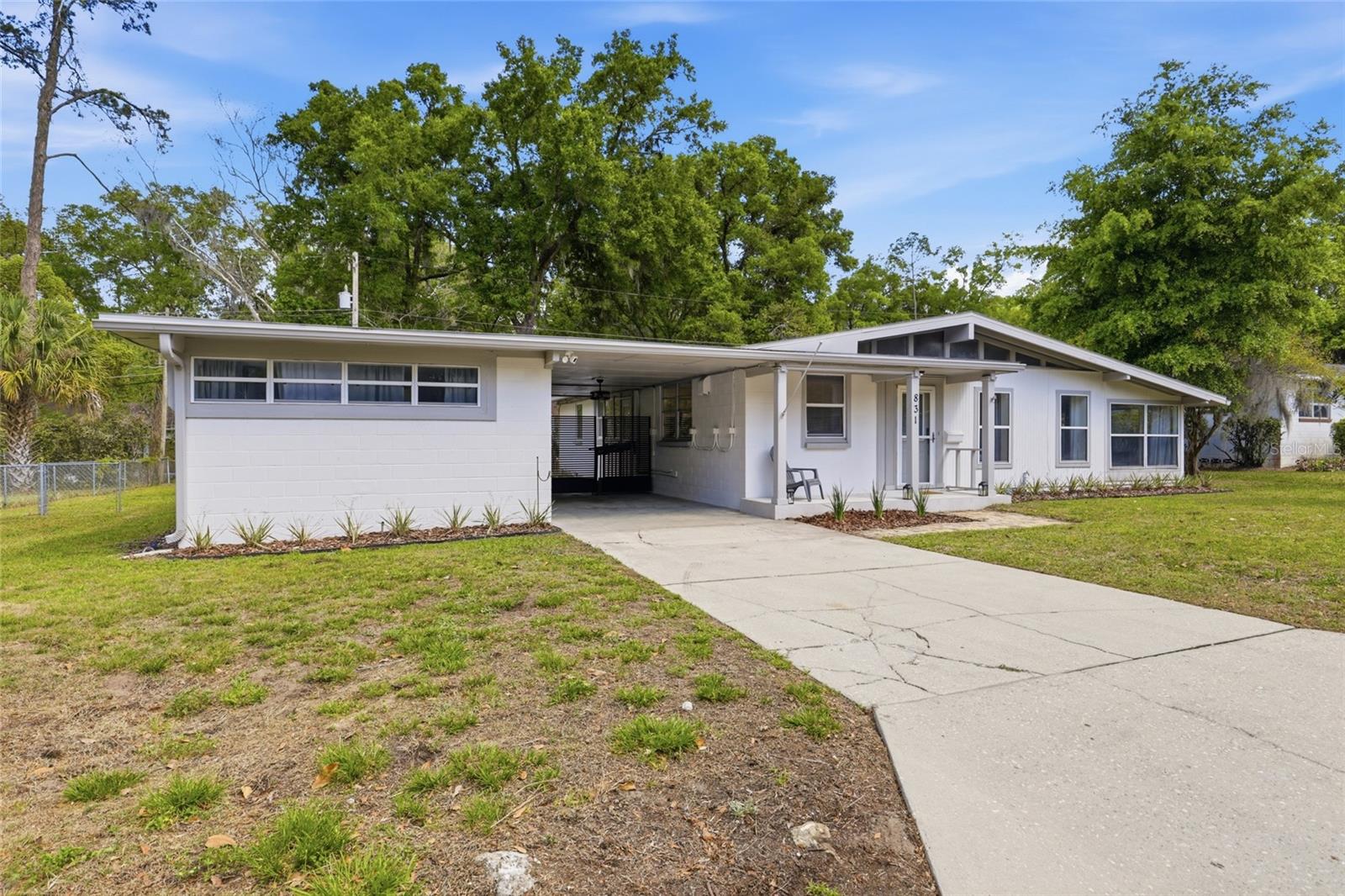 LORRAINE COURT - Residential