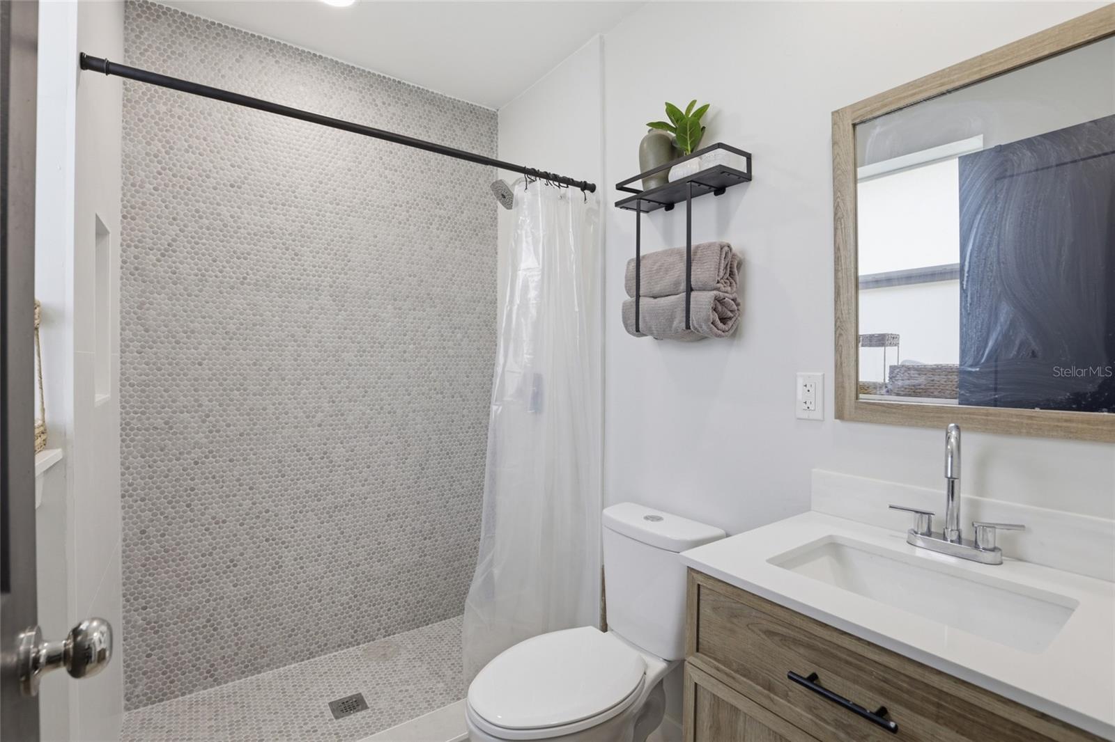 LORRAINE COURT - Residential