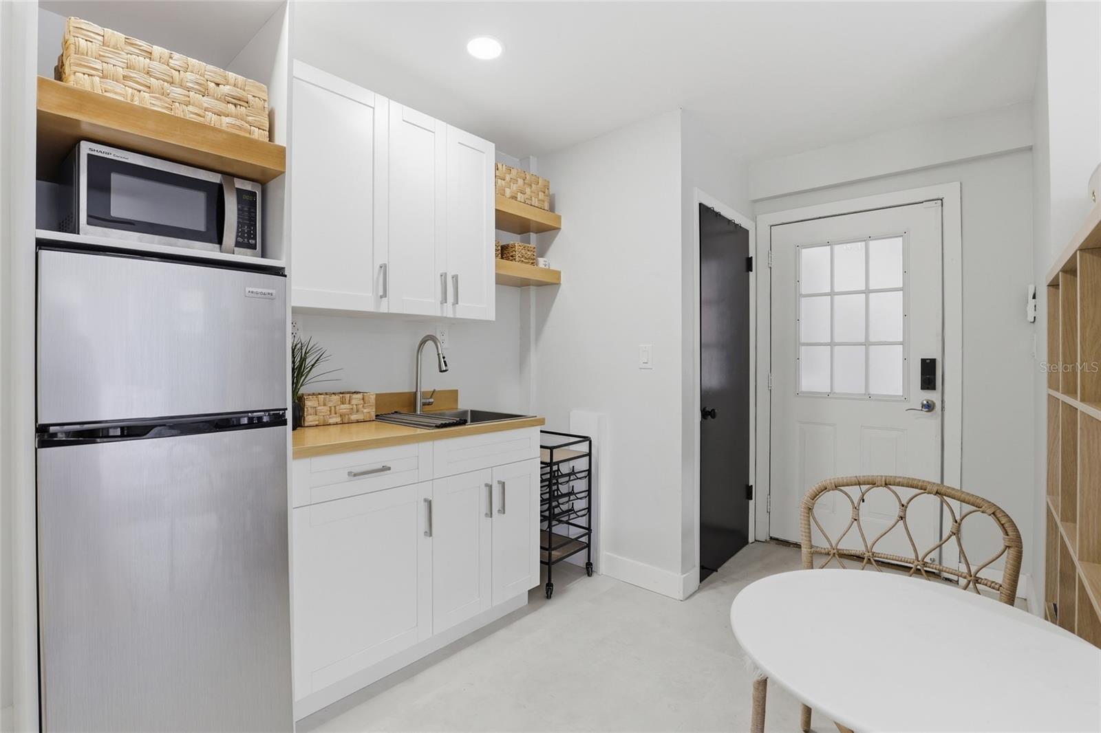 LORRAINE COURT - Residential