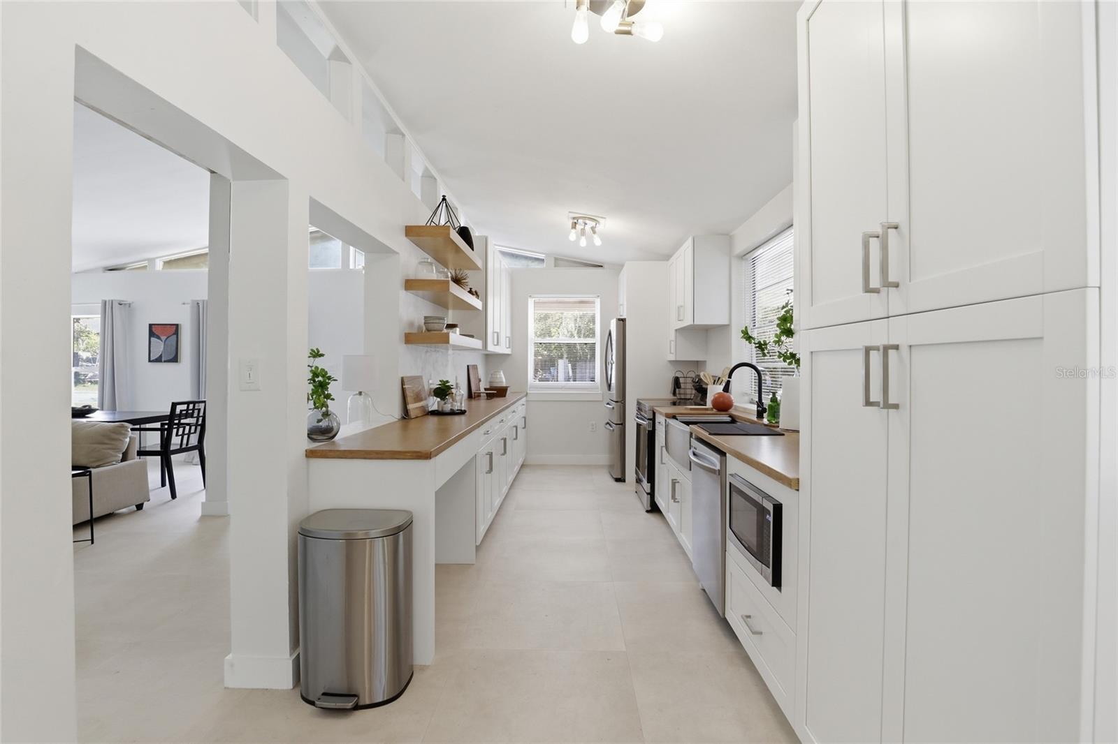 LORRAINE COURT - Residential