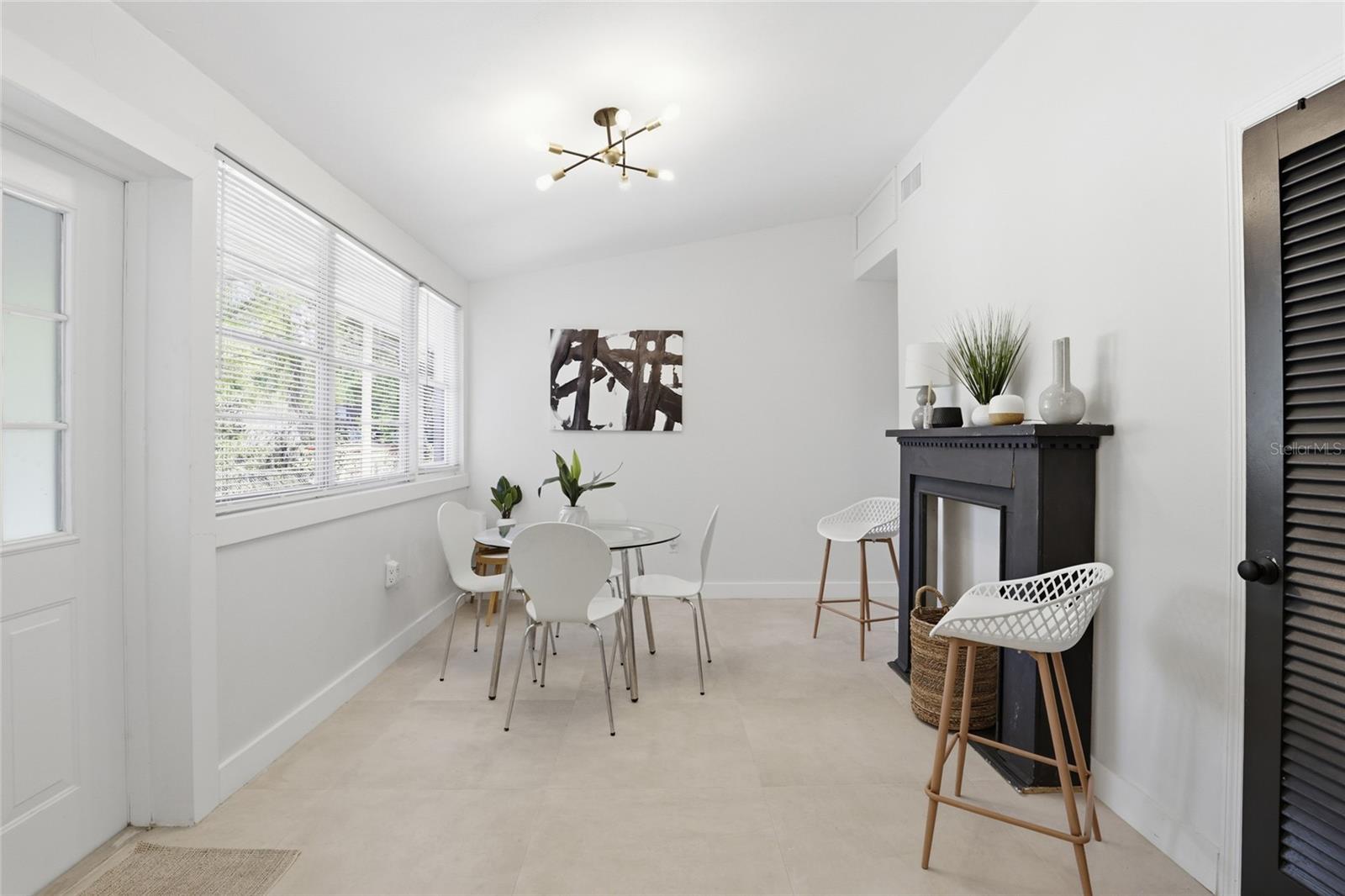 LORRAINE COURT - Residential