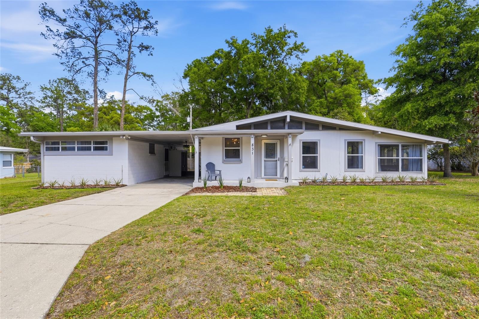 LORRAINE COURT - Residential