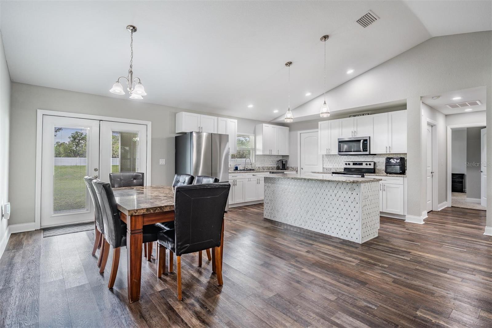2155 THOMPSON ROAD