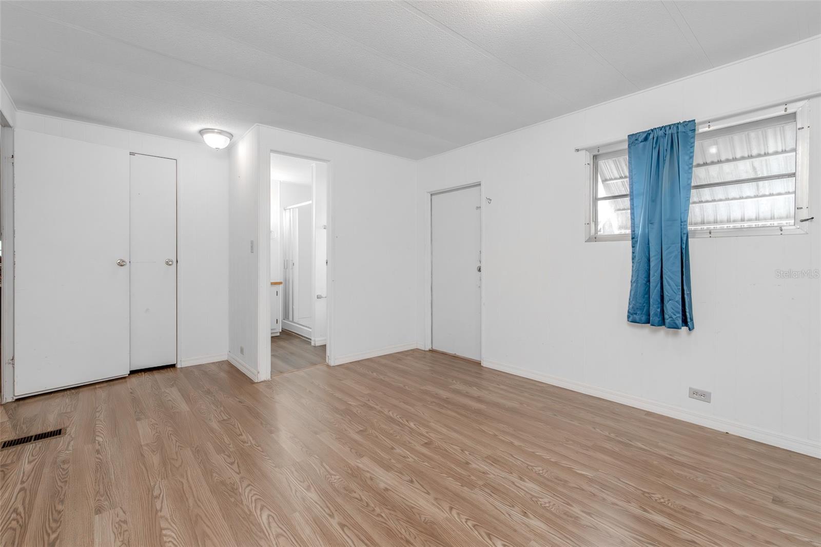 CLERMONT EMERALD LAKES CO-OP LT 01 - Residential